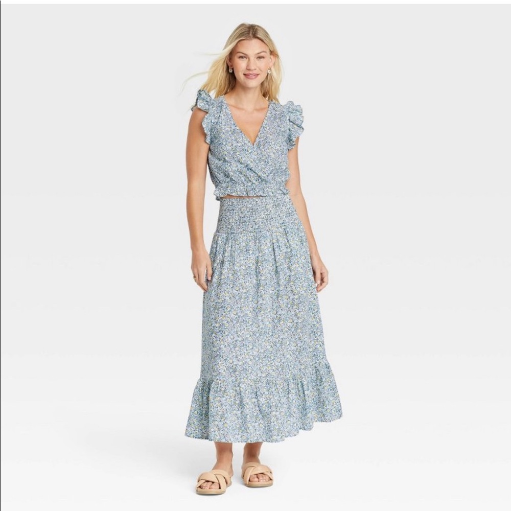 Universal Thread Skirt & Top Set